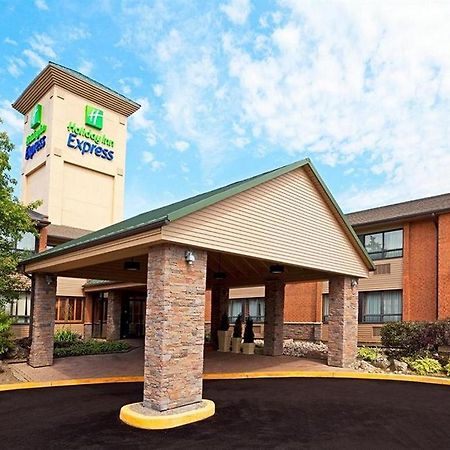 Holiday Inn Express Toronto East - Scarborough By Ihg Exterior photo
